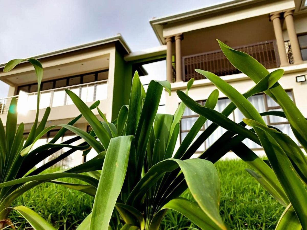 Uzuri Lifestyle Villa Port Saint John's Ngoại thất bức ảnh