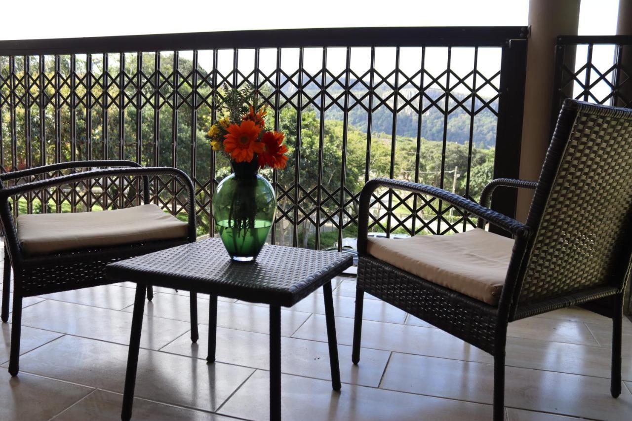 Uzuri Lifestyle Villa Port Saint John's Ngoại thất bức ảnh