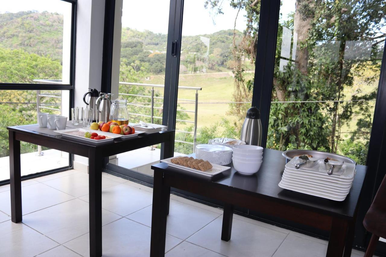 Uzuri Lifestyle Villa Port Saint John's Ngoại thất bức ảnh